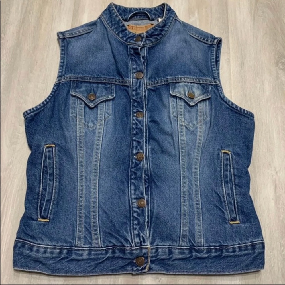 Levi’s Denim Mandarin Collar Vest (Large)